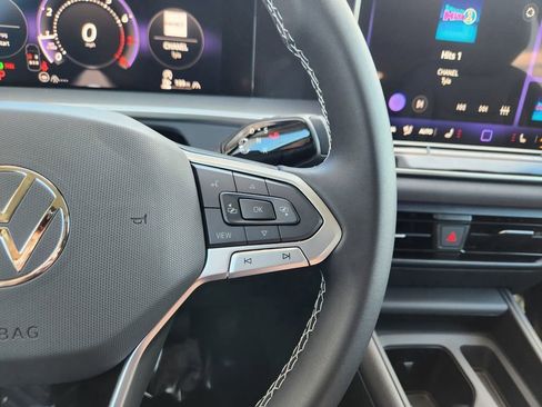 New 2026 Volkswagen Tiguan SE image 17