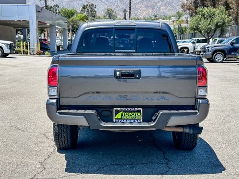 Used 2017 Toyota Tacoma SR w/ SR Convenience Package RWD image 7