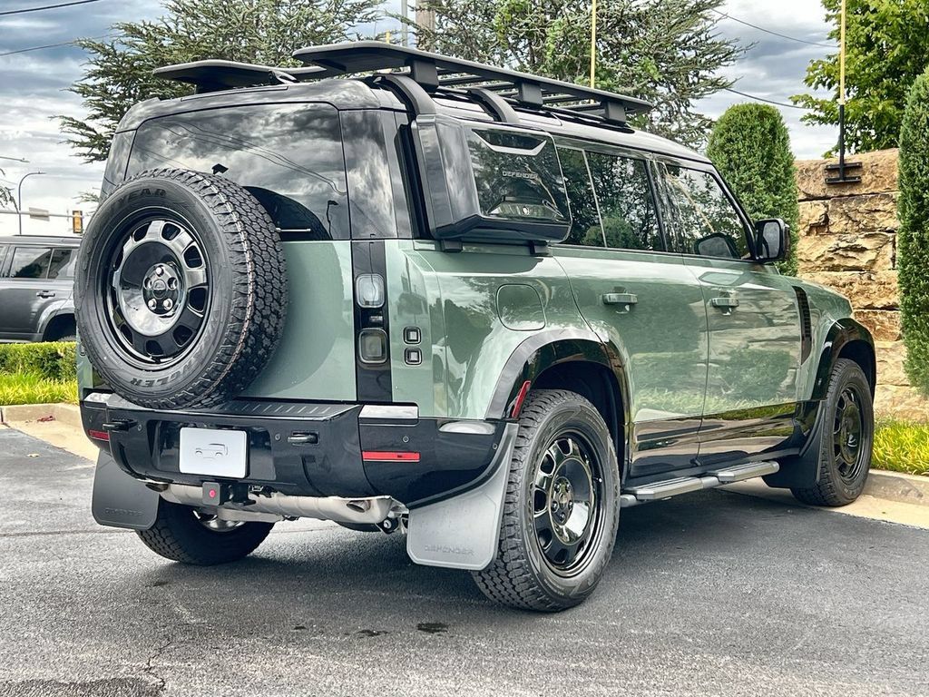 New 2026 Land Rover Defender 110 AWD/4WD image 5