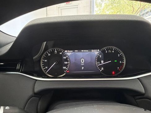 Used 2023 Land Rover Range Rover Evoque SE AWD/4WD image 32