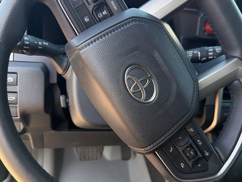 Used 2025 Toyota 4Runner TRD Off-Road Premium w/ Tow Technology Package AWD/4WD image 4
