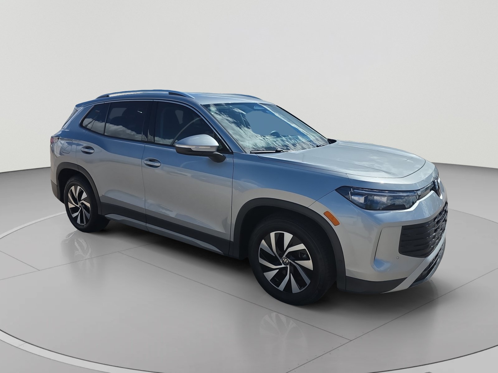 Used 2026 Volkswagen Tiguan S FWD image 7