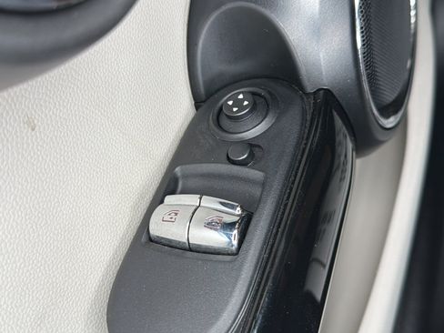Used 2018 MINI Cooper S FWD image 19