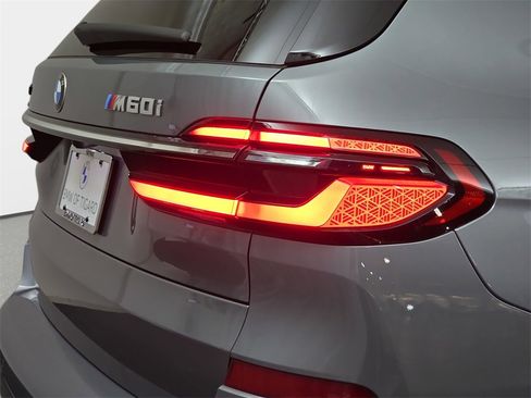 Used 2023 BMW X7 M60i w/ Executive Package image 36