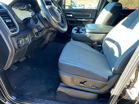 Used 2024 RAM 2500 Big Horn w/ Bed Utility Group image 16