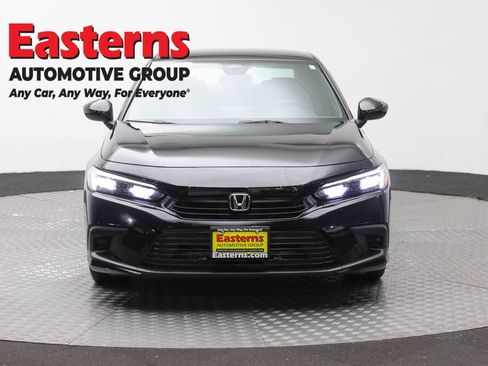 Used 2022 Honda Civic Sport image 2
