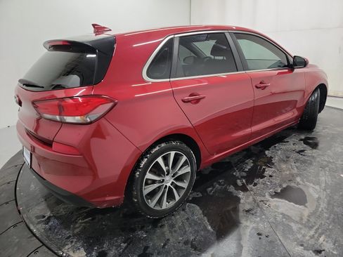 Used 2018 Hyundai Elantra GT image 9