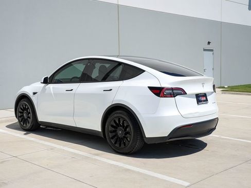Used 2023 Tesla Model Y Long Range AWD/4WD image 5