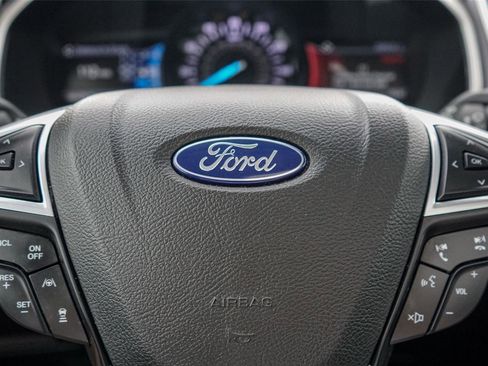 Used 2019 Ford Edge SEL w/ Equipment Group 201A image 14