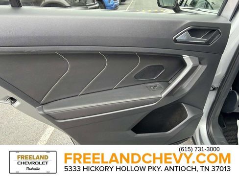 Used 2022 Volkswagen Tiguan SE image 16