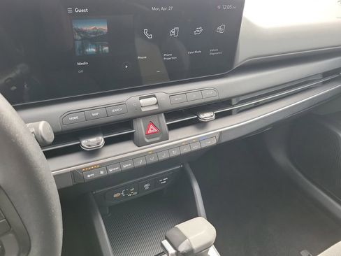 Used 2025 Kia K4 FWD image 28