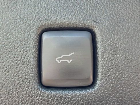 Used 2023 Ford Escape ST-Line FWD image 12