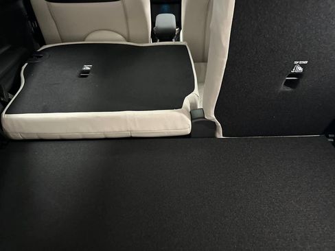 Used 2025 MINI Cooper 2-Door Hardtop image 15