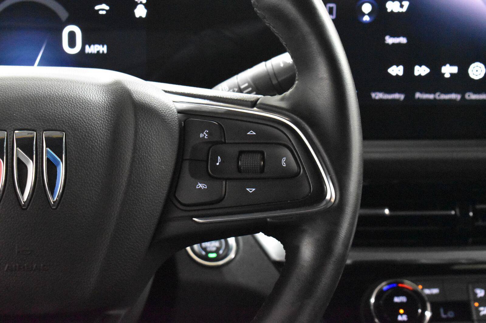 Used 2024 Buick Envista Sport Touring FWD image 8