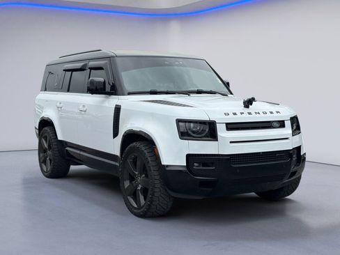 Used 2023 Land Rover Defender 130 X-Dynamic SE AWD/4WD image 9