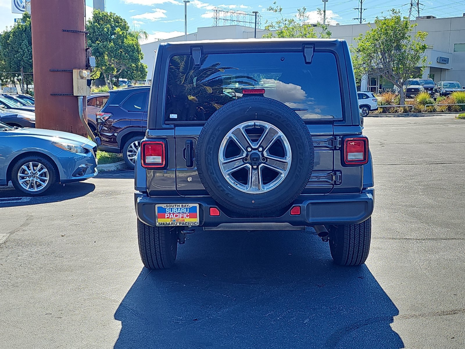 Used 2020 Jeep Wrangler Unlimited Sahara AWD/4WD image 6