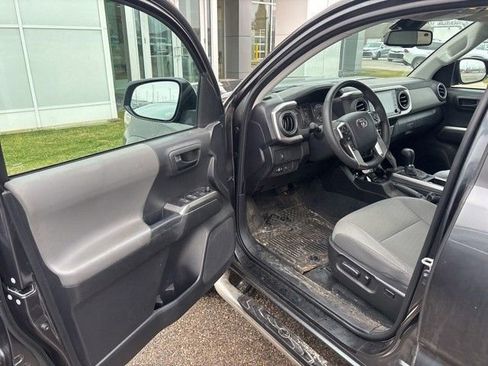 Used 2023 Toyota Tacoma SR5 AWD/4WD image 10
