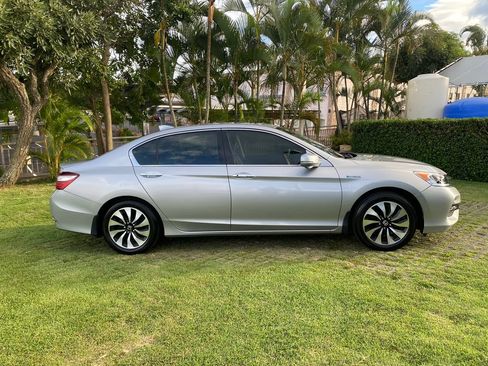 Used 2017 Honda Accord EX-L image 8