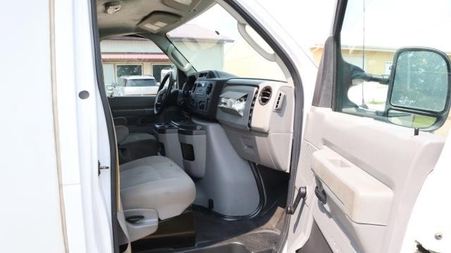 Used 2017 Ford E-350 and Econoline 350 Super Duty RWD image 10