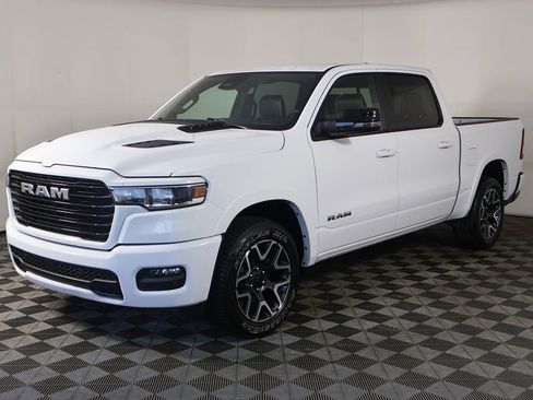 Used 2025 RAM 1500 Laramie w/ Sport Appearance Package AWD/4WD image 11