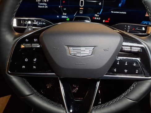 Certified 2025 Cadillac Optiq Luxury 1 w/ LPO, Floor Liner Package AWD/4WD image 6