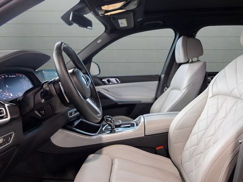 Used 2023 BMW X5 M50i w/ Executive Package AWD/4WD image 39