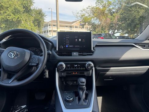 Used 2025 Toyota RAV4 LE image 18