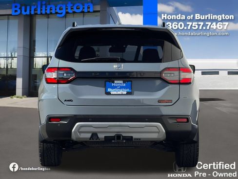 Certified 2025 Honda Pilot TrailSport image 6