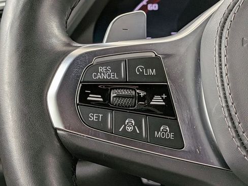 Used 2020 BMW X7 M50i AWD/4WD image 19