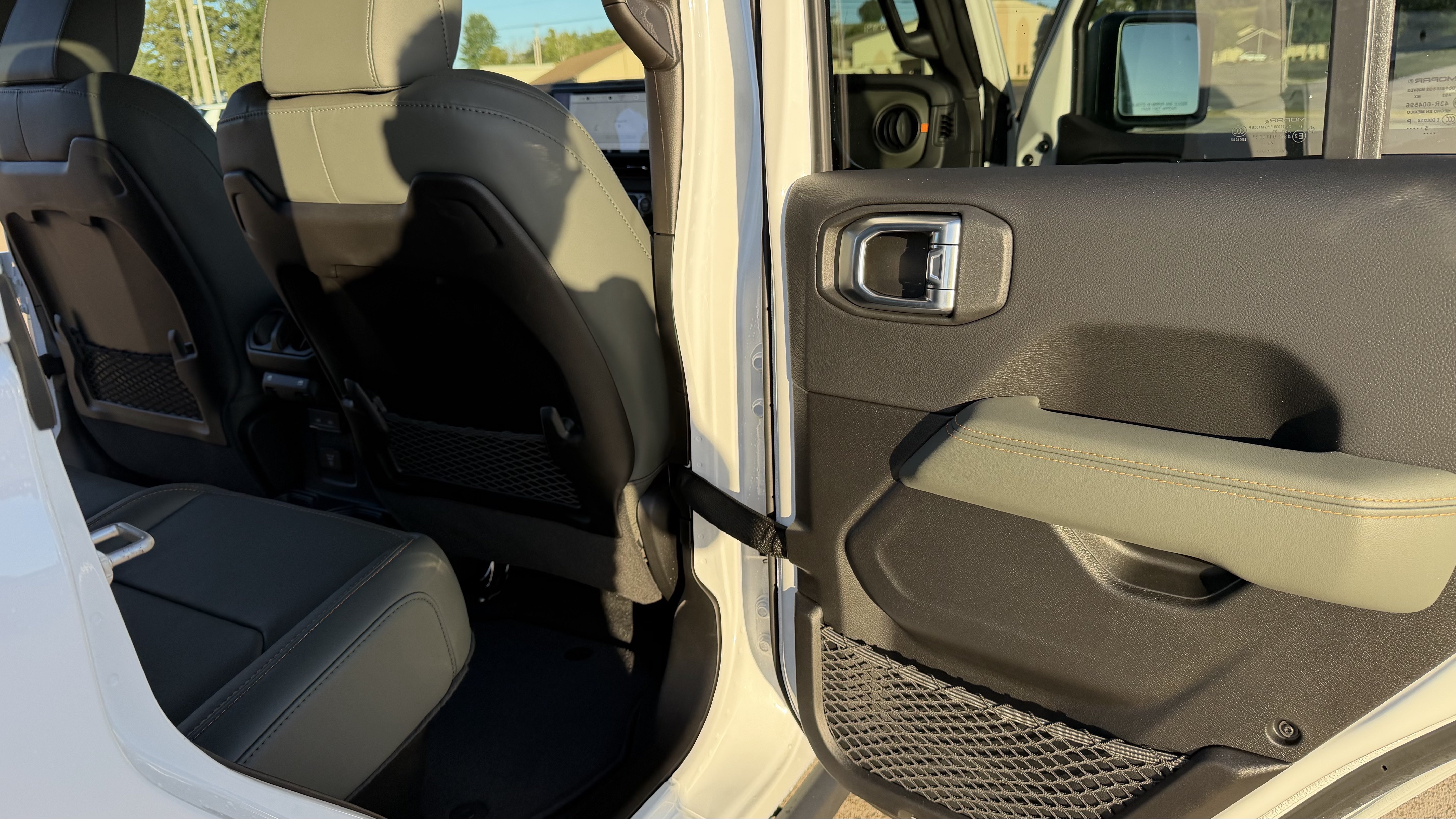 Used 2026 Jeep Gladiator Mojave AWD/4WD image 39