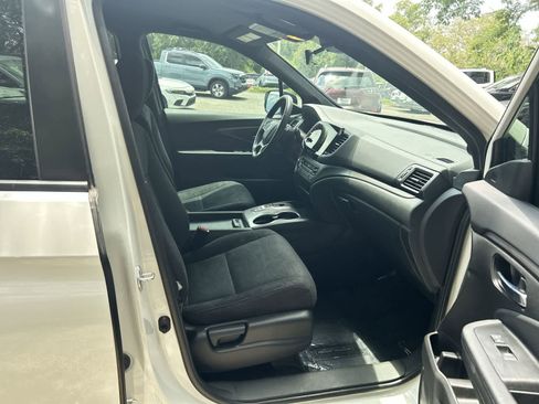Certified 2022 Honda Pilot Sport image 14