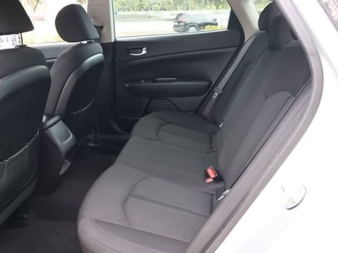 Used 2016 Kia Optima LX FWD image 13