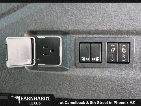 Used 2021 GMC Yukon SLT w/ SLT Luxury Plus Package AWD/4WD image 31