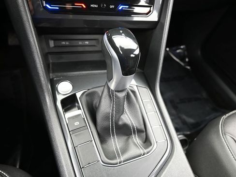 Used 2023 Volkswagen Tiguan SE image 27