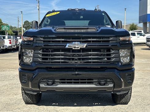 Certified 2024 Chevrolet Silverado 2500 Custom w/ Custom Convenience Package AWD/4WD image 2