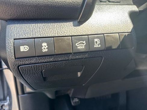 Used 2024 Toyota Camry SE FWD image 13
