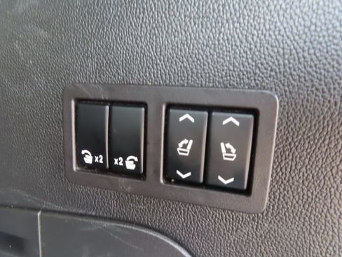 Used 2019 Chevrolet Tahoe LT AWD/4WD image 44