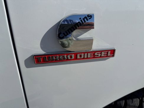 Used 2024 RAM 2500 Laramie image 16
