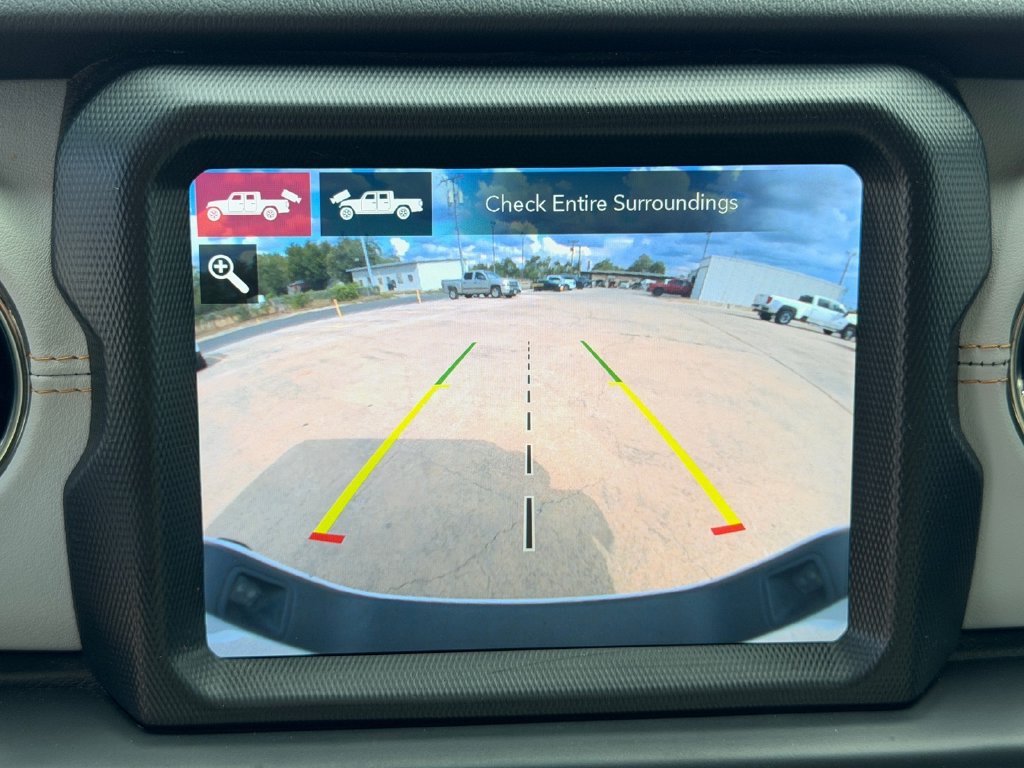 Used 2022 Jeep Gladiator Overland AWD/4WD image 17