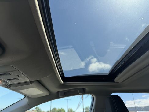 Used 2015 Toyota RAV4 XLE FWD image 22