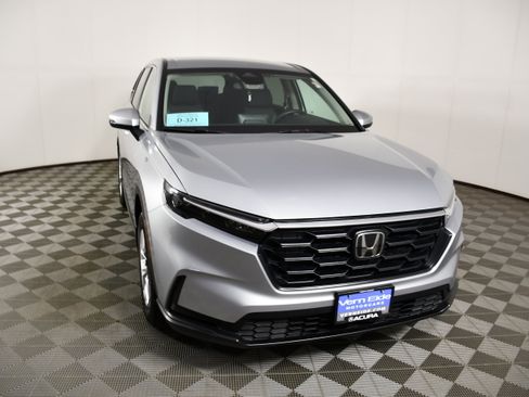 Used 2025 Honda CR-V LX image 3