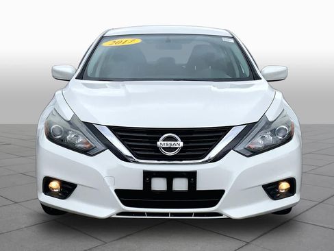 Used 2017 Nissan Altima 2.5 SR FWD image 4