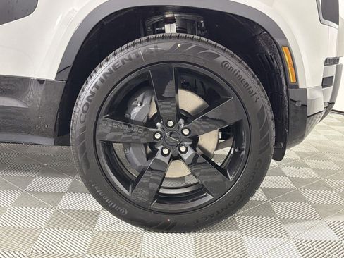 New 2026 Land Rover Defender 110 X-Dynamic SE image 35