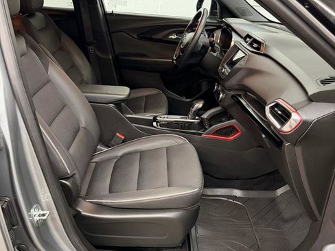 Used 2023 Chevrolet TrailBlazer RS FWD image 30