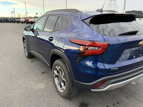 Used 2024 Chevrolet Trax LT w/ Driver Confidence Package image 16