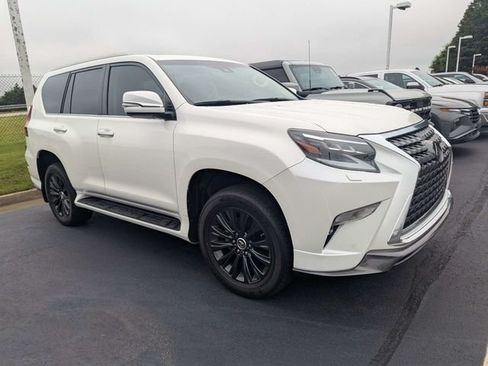 Used 2022 Lexus GX 460 Premium w/ Accessory Package AWD/4WD image 2