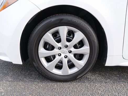 Used 2023 Toyota Corolla LE image 14