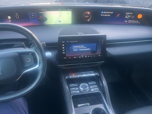 Used 2024 Lincoln Nautilus Reserve w/ Equipment Group 202A image 21