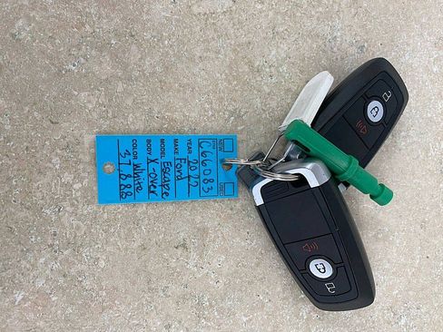 Used 2022 Ford Escape SE image 33