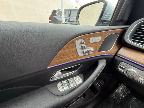 Used 2025 Mercedes-Benz GLE 450 4MATIC image 15